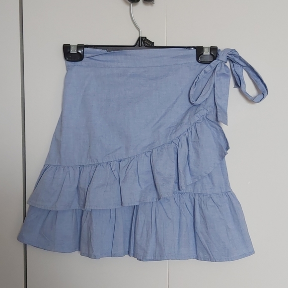 🌸NWOT STRADIVARIUS Faux Wrap Mini Skirt - Picture 1 of 3